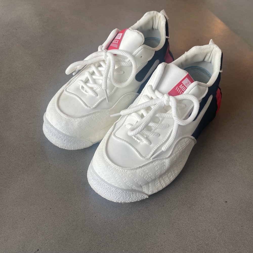 Men's White and Black Sneakers